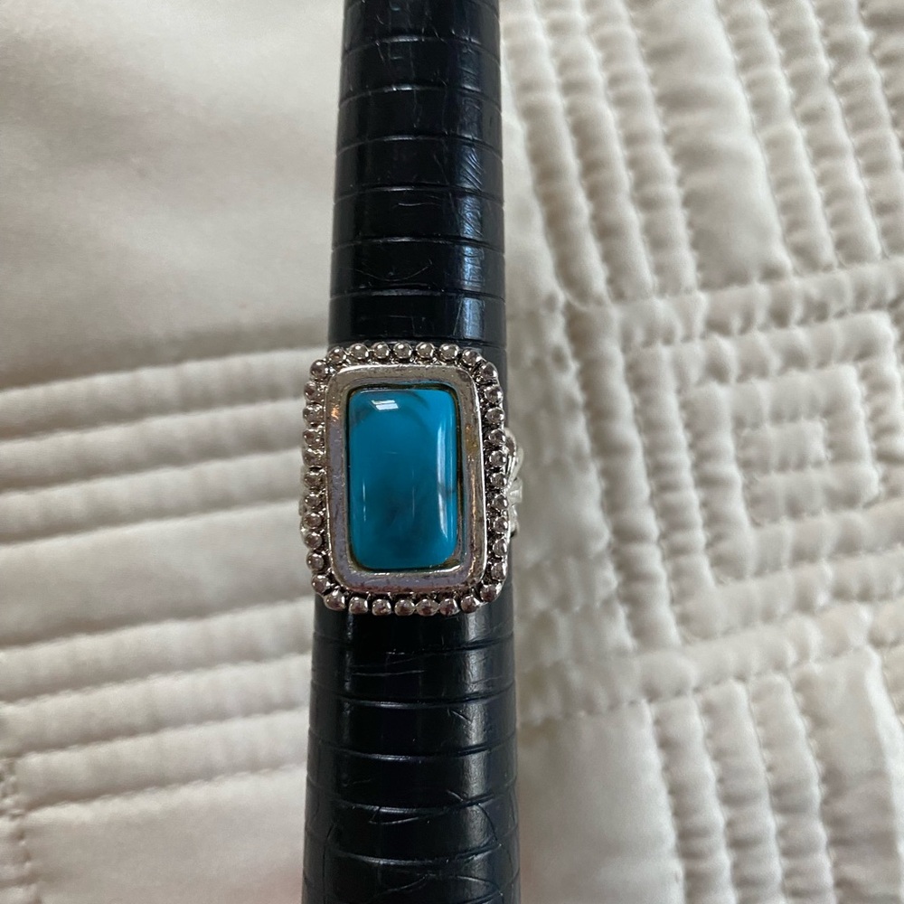 Beautiful rings - Picture 5 of 7